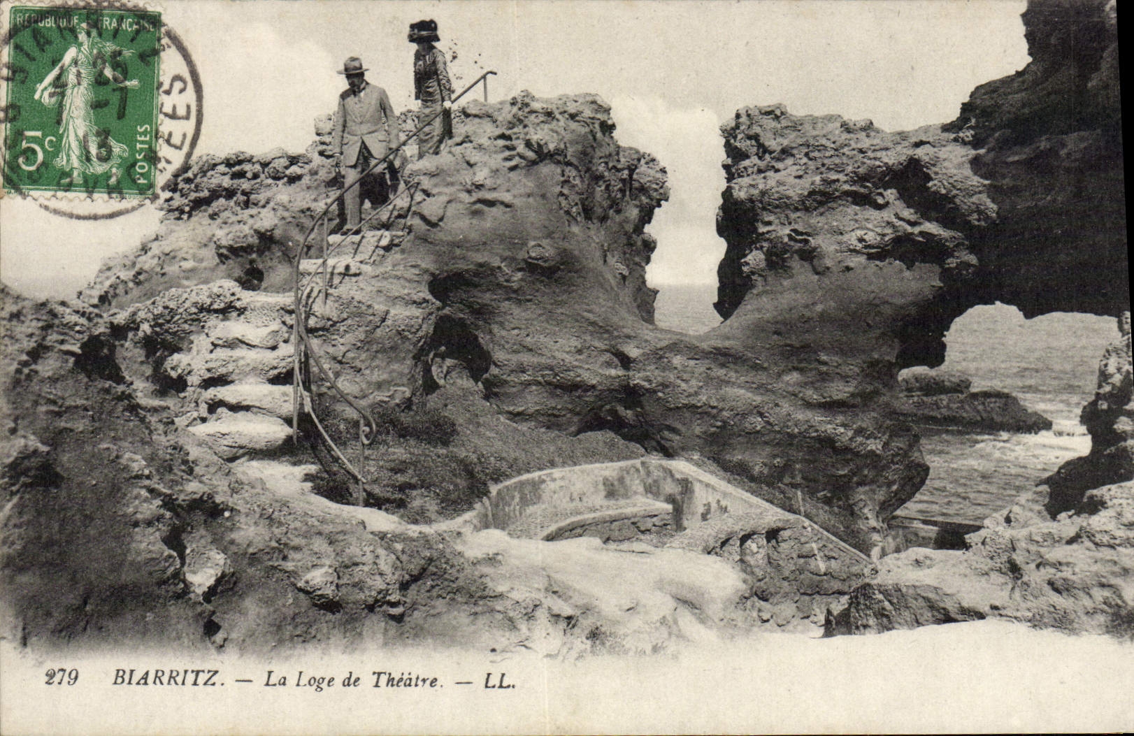 VINTAGE POSTCARD Biarritz the Cabin of Theater