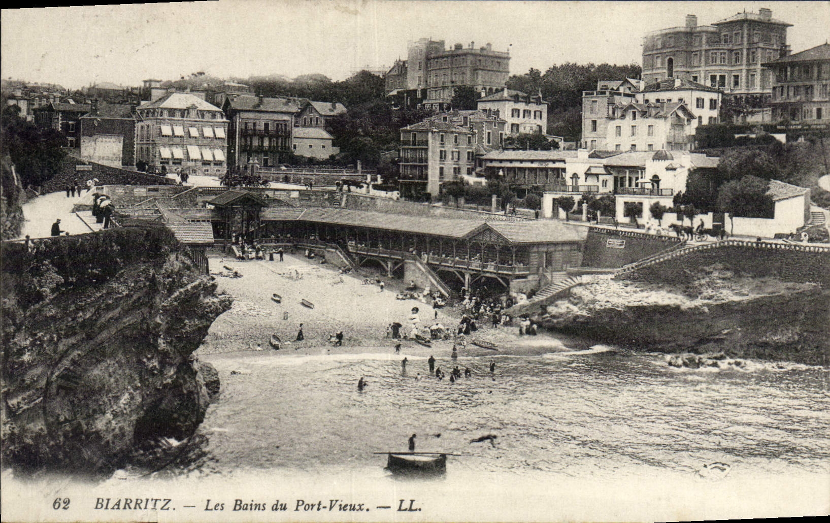 CPA Biarritz Les Bains du Port Vieux