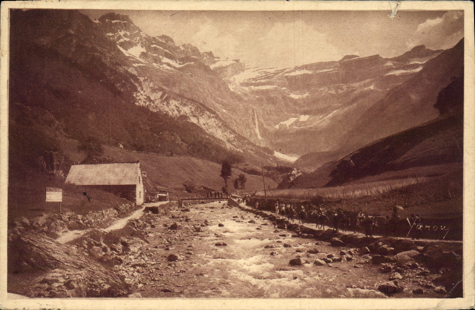 CPA Gavarnie Le Gave et le cirque 