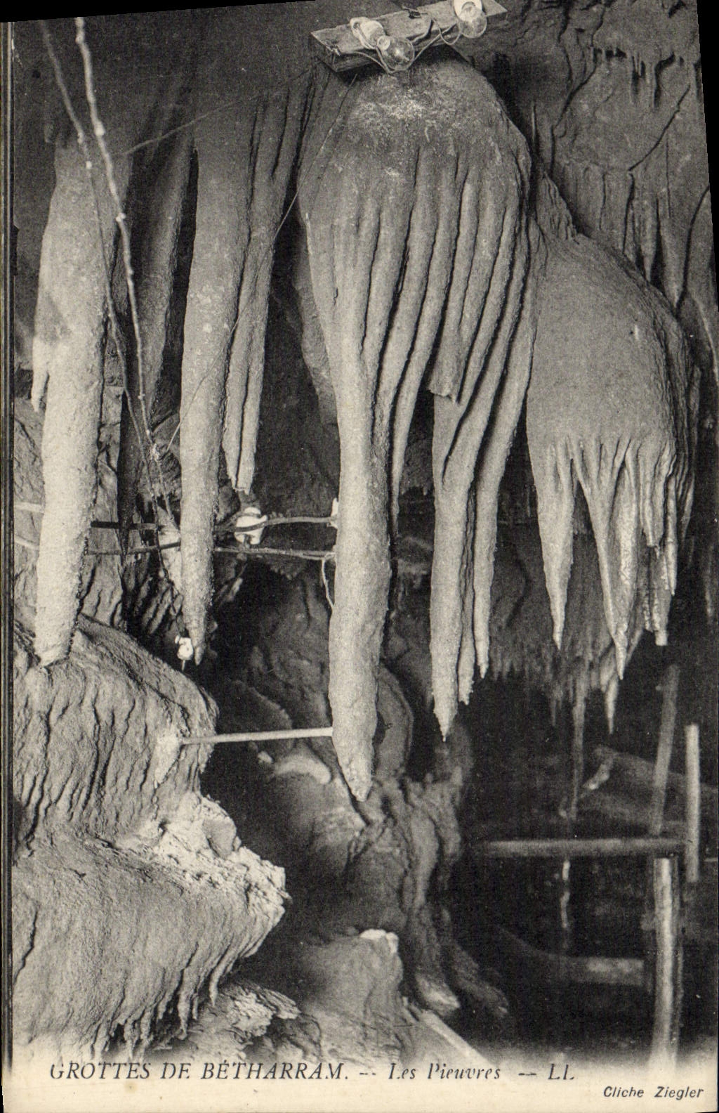 CPA Grottes De Betharram Les Pieuvres