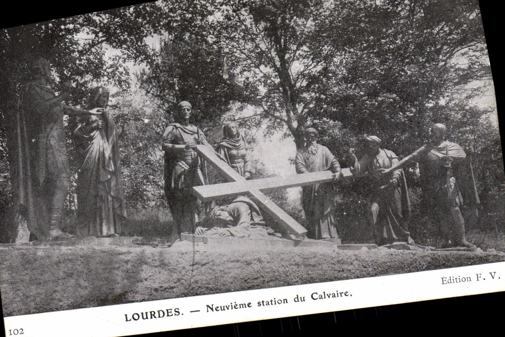 VINTAGE POSTCARD Heavy Ninth Station of the Martyrdom