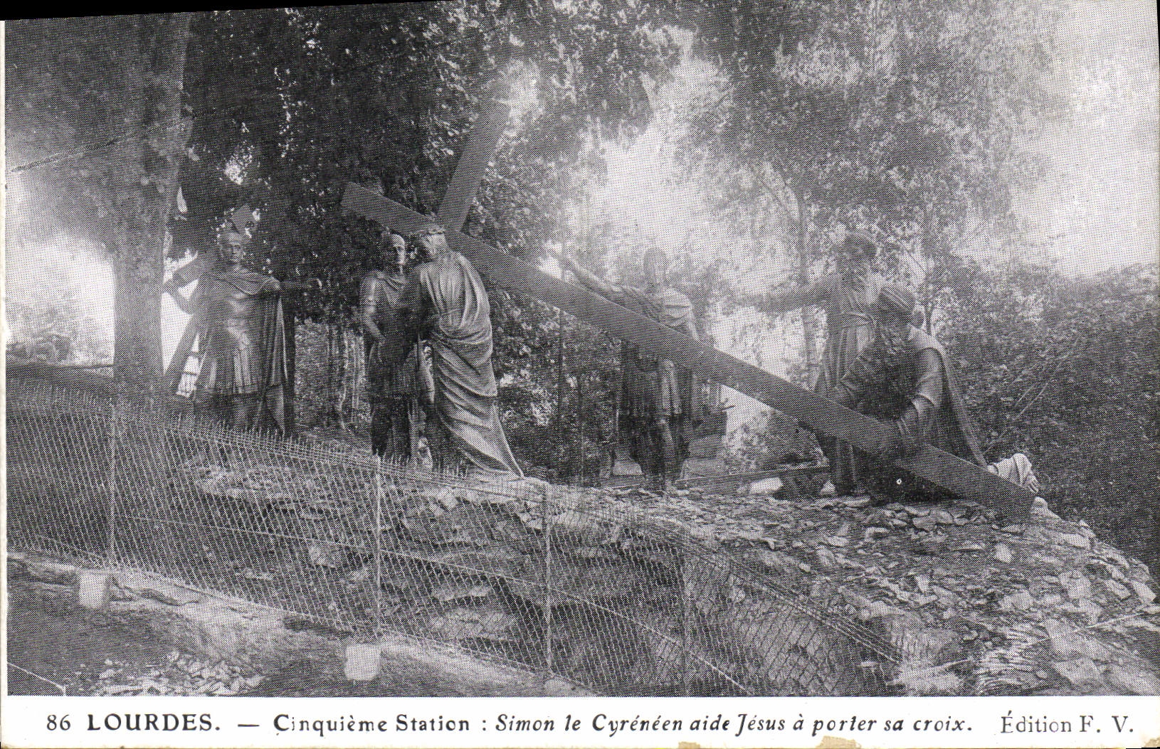 VINTAGE POSTCARD Lourdes Fifth Simon Station Cyreneen helps Jesus has to carry his Cross