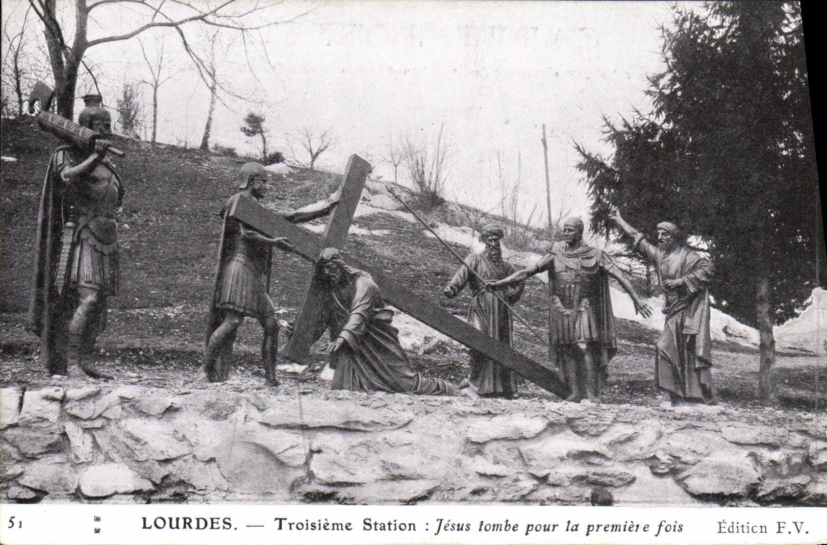 VINTAGE POSTCARD Lourdes Third Station Simon Jesus falls For the First Time