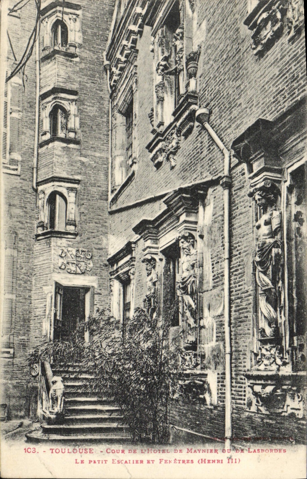 Corte de Toulouse de la POSTAL de la VENDIMIA del hotel de Maynier o de Lasbordes la pequeña escalera y de Windows Enrique III