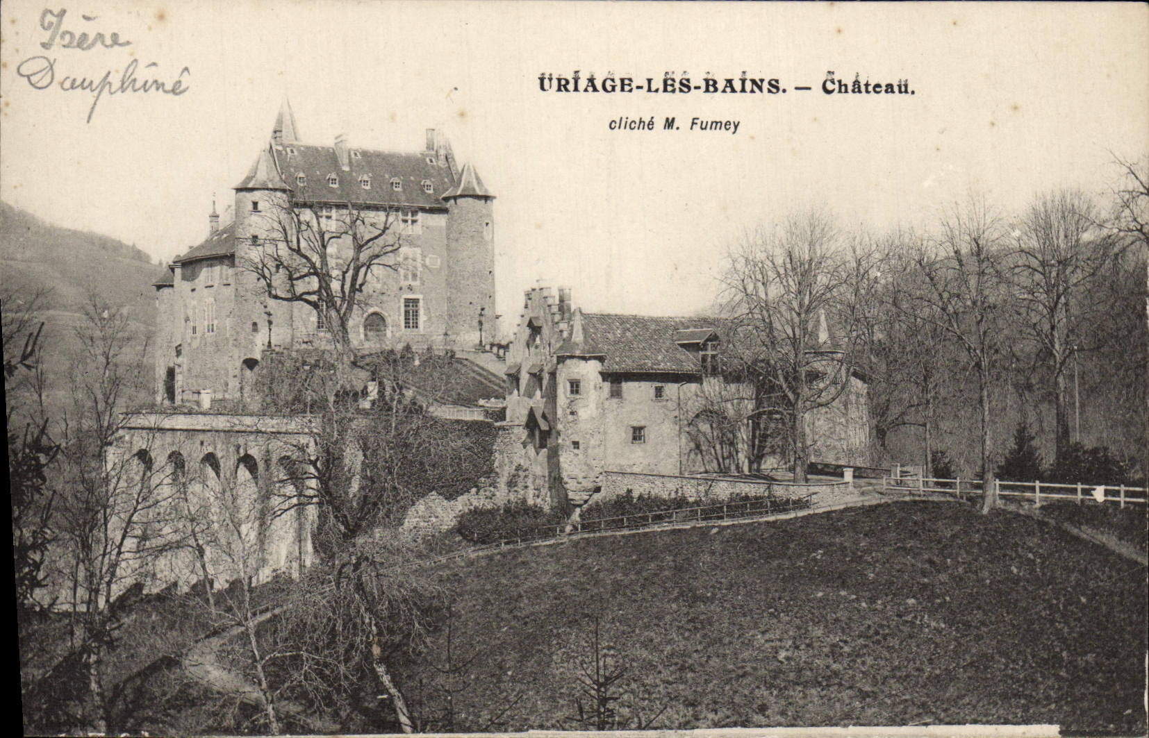 CPA Uriage Les Bains Chateau