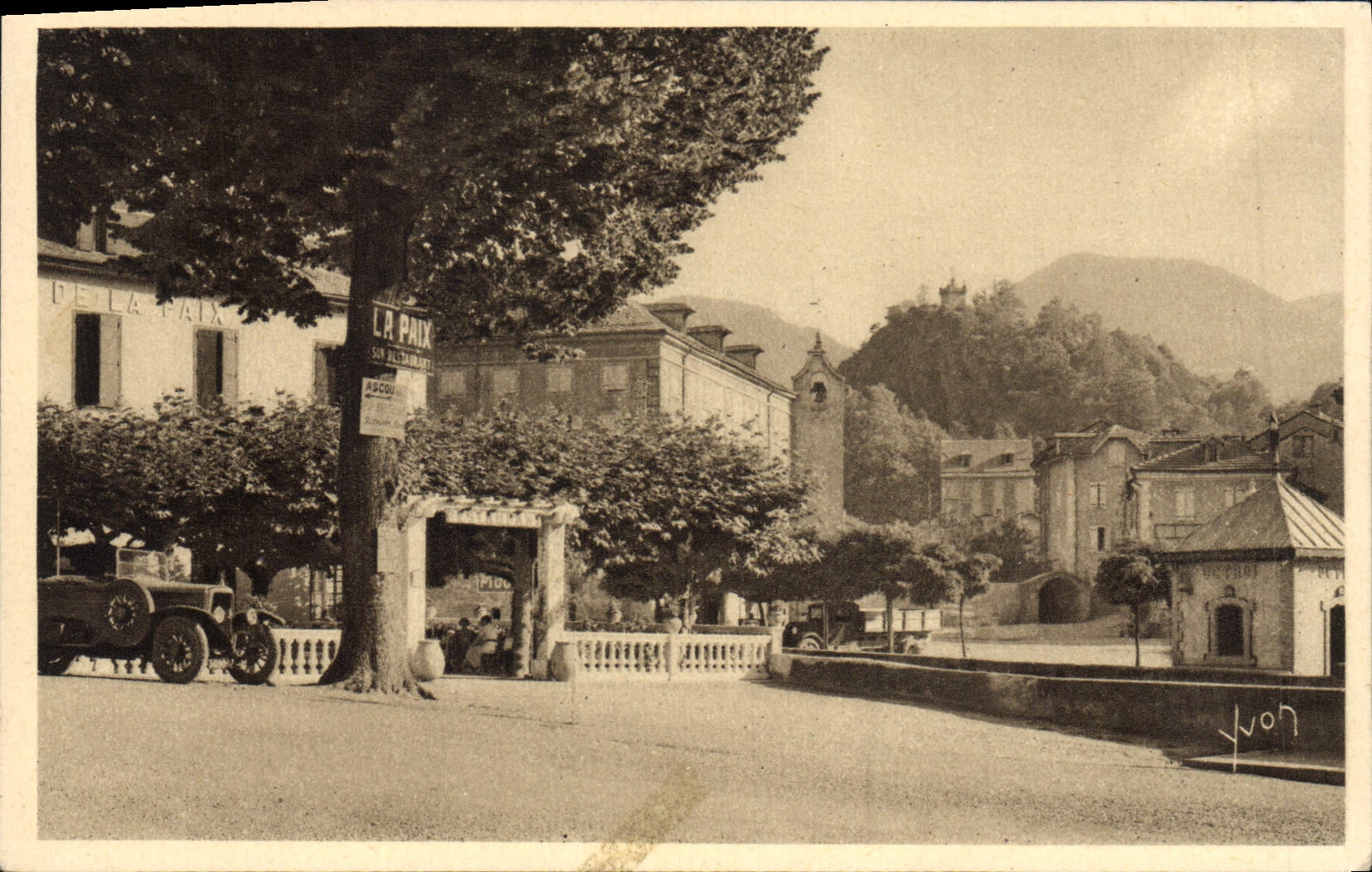 CPA Ax Les Thermes Place du Breilh Automobile
