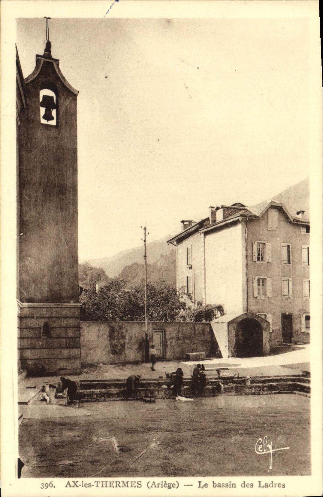 CPA Ax Les Thermes Le Bassin des Ladres Lavandieres
