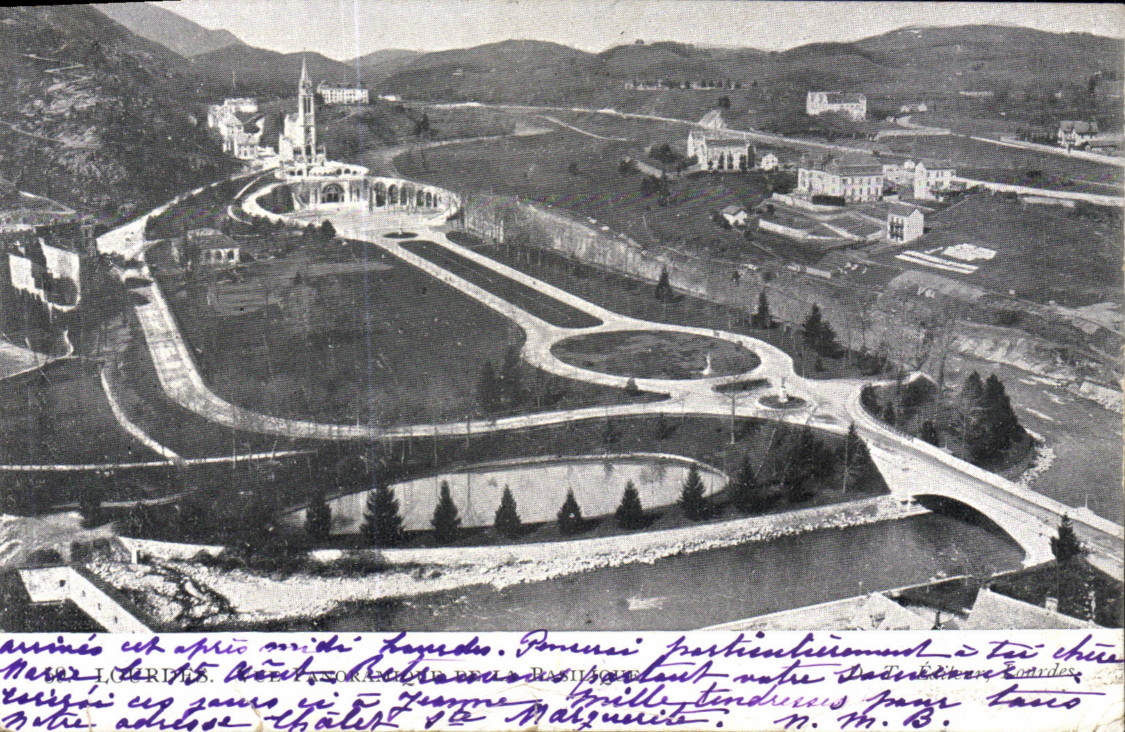 VINTAGE POSTCARD Heavy Panorama of the basilica
