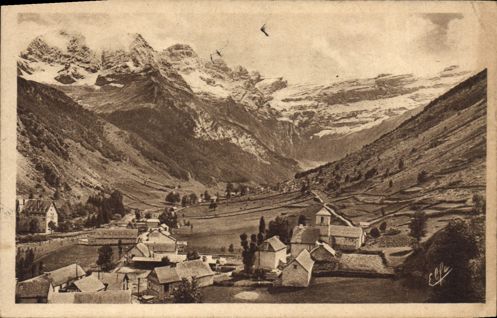 VINTAGE POSTCARD Gavarnie the Village and the Circus