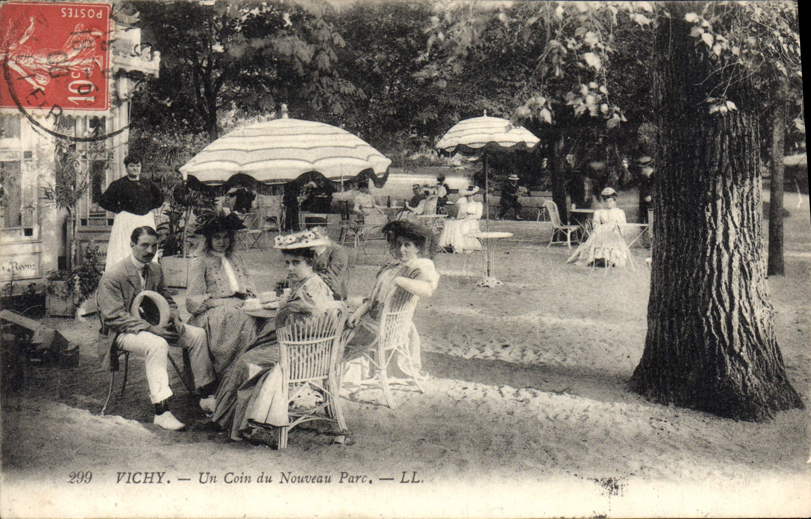CPA Vichy Un coin du Nouveau Parc