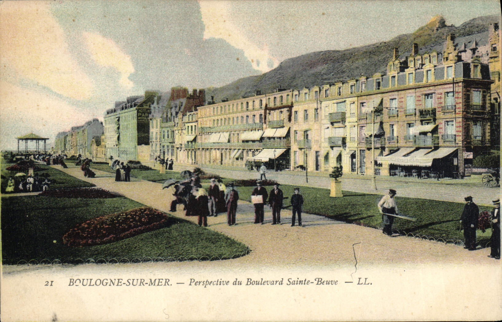 VINTAGE POSTCARD Boulogne On Perspective Sea of the Boulevard Sainte Beuve