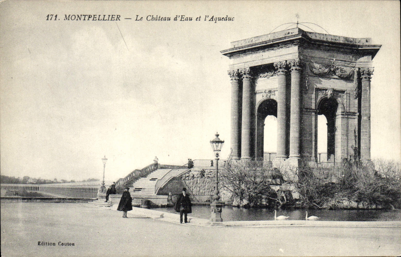 CPA Montpellier Le chateau d'Eau et l'Aqueduc