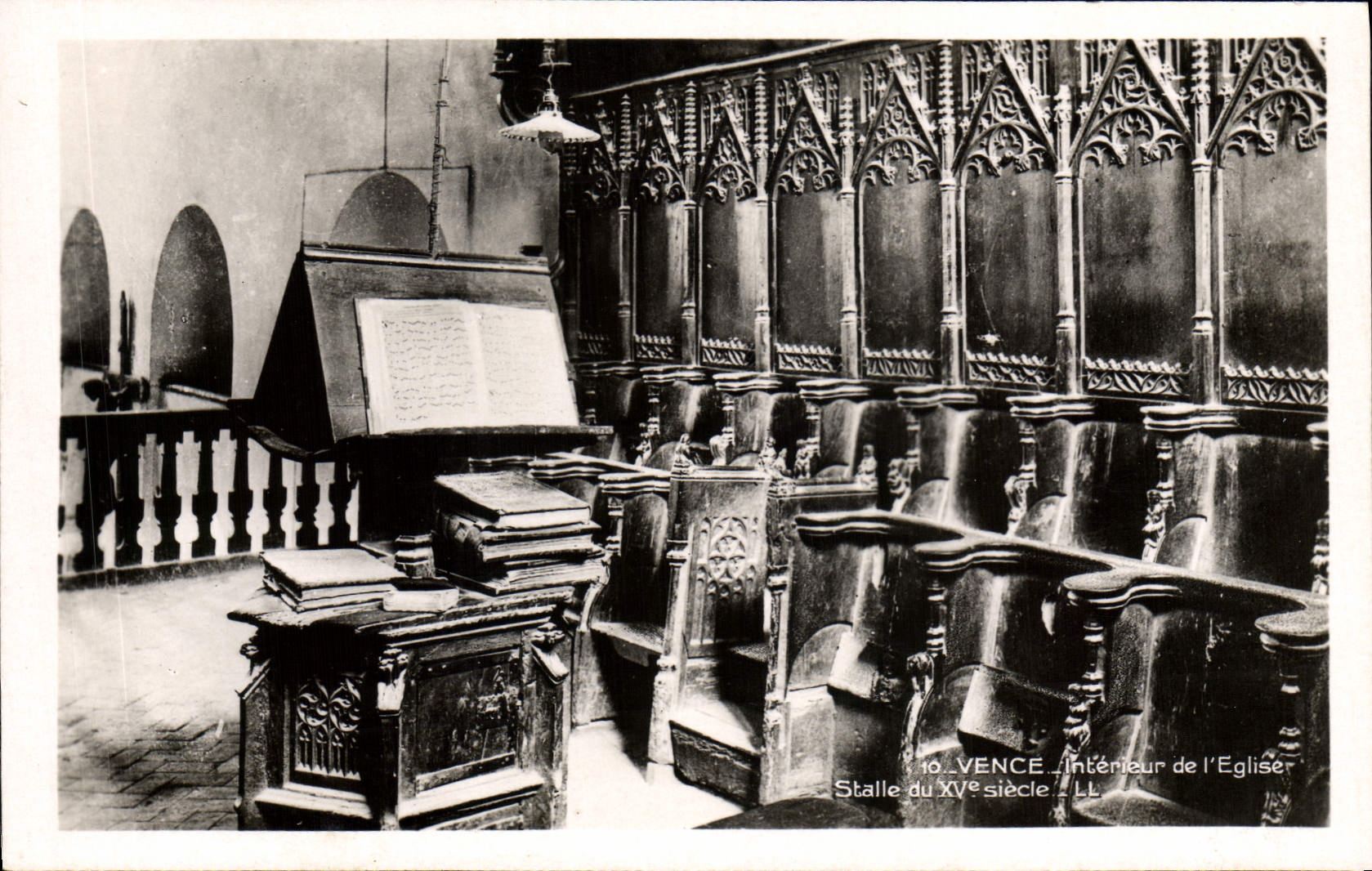 VINTAGE POSTCARD Interior Vence of the Church Stall of 15th