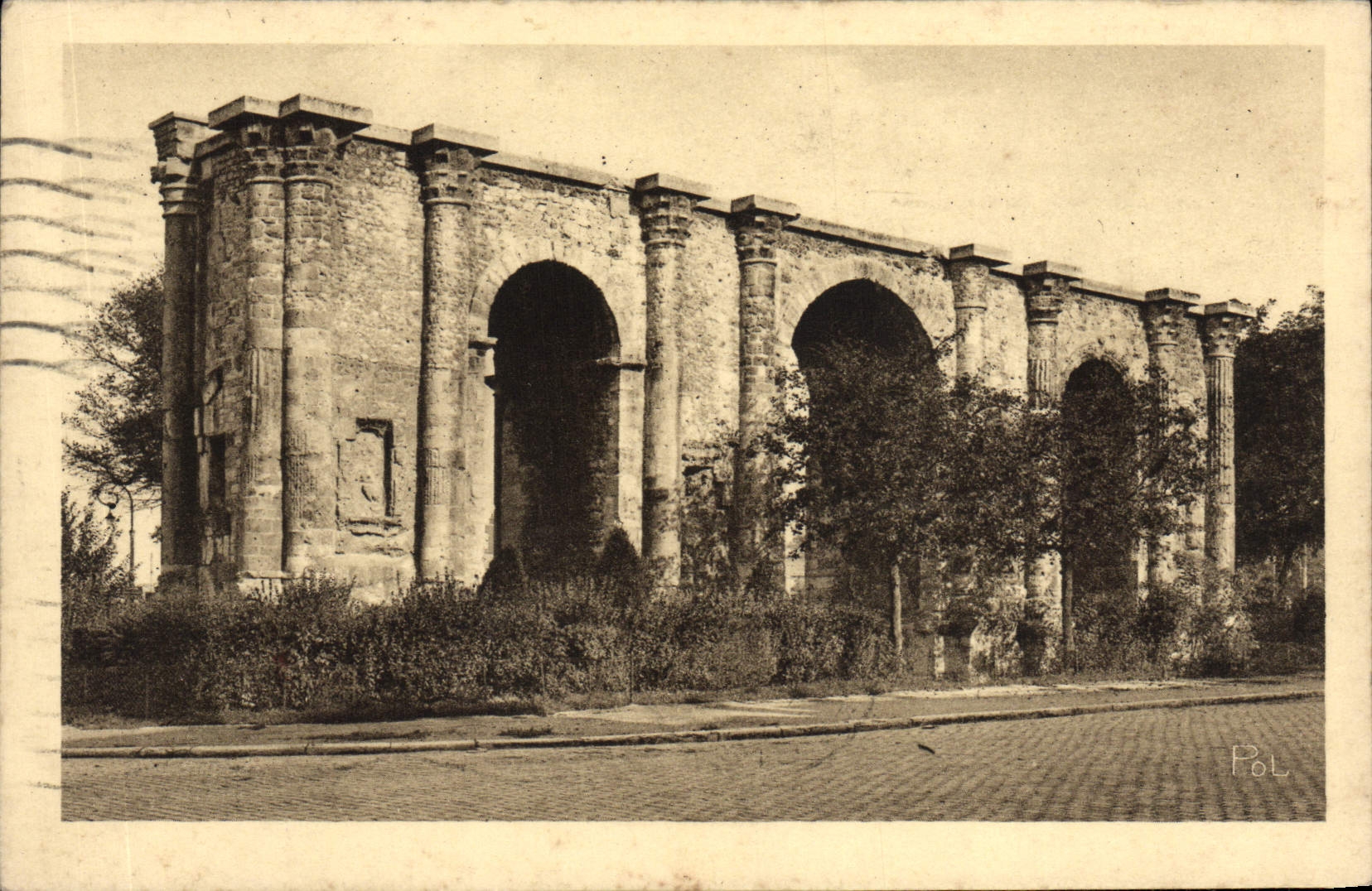 CPA La Ville Rebaissante Reims Porte Mars Ancienne porte Gallo romaine