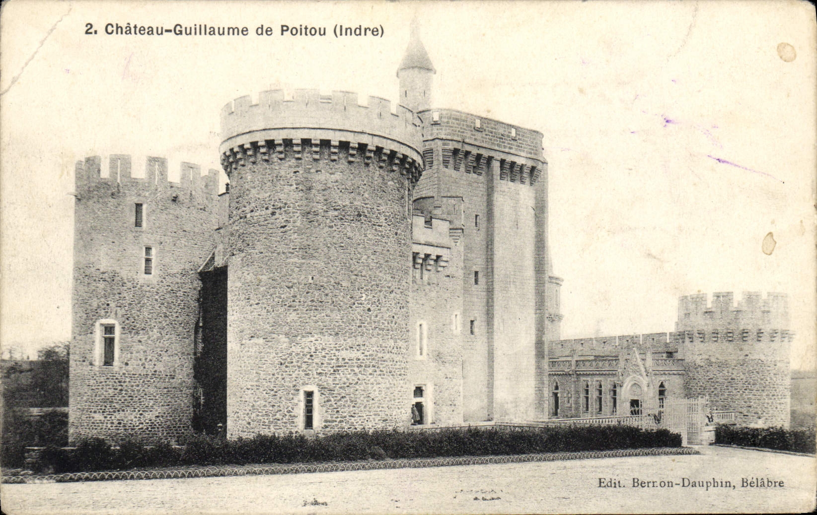 CPA Chateau Guillaume de Poitou