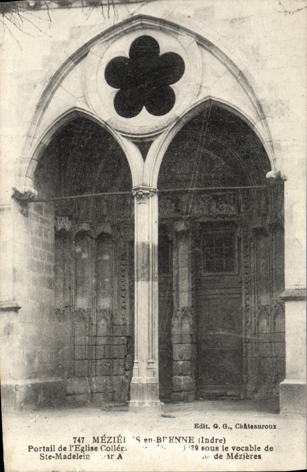 Pared de la POSTAL de la VENDIMIA en la puerta de Brenne de la iglesia