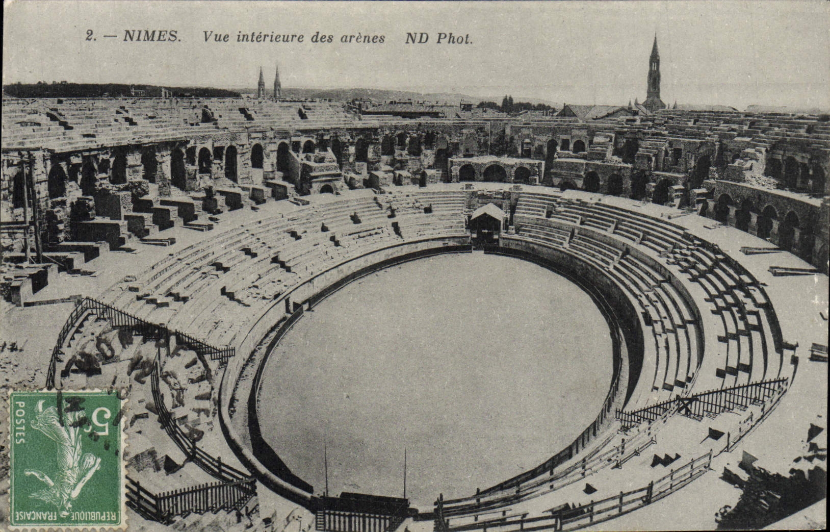 CPA Nimes Vue Interieure des Arenes
