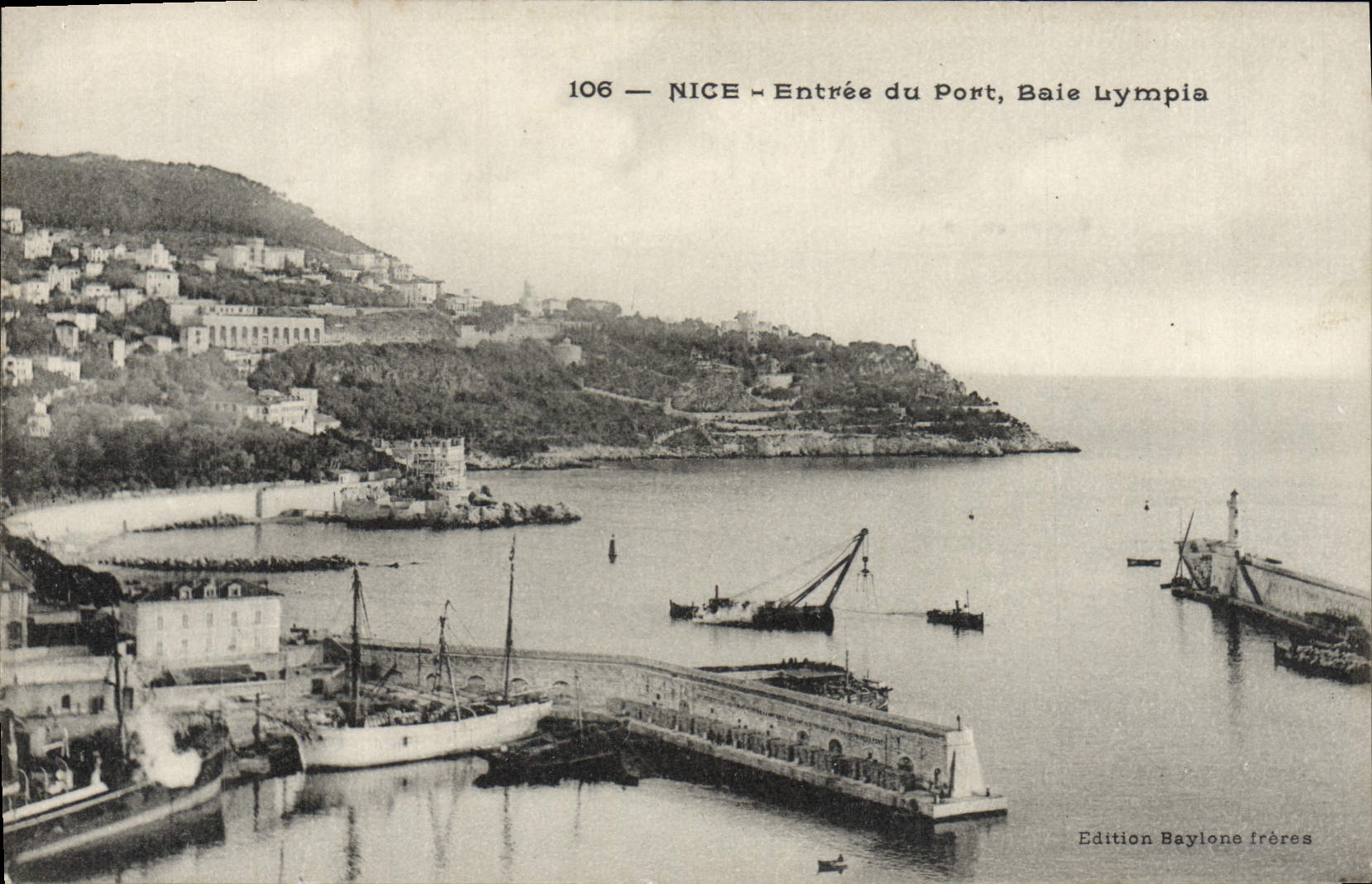 CPA Nice Entree du Port Baie Lympia Bateaux