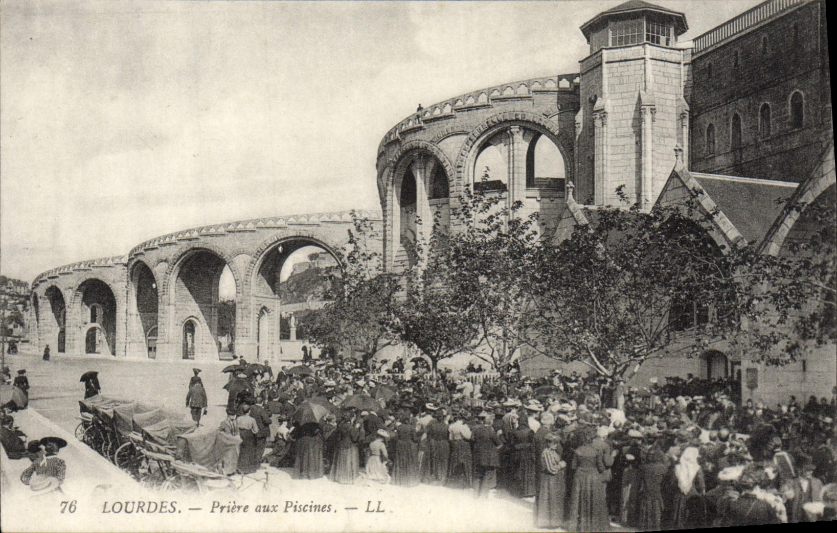 VINTAGE POSTCARD Heavy Prayer with the Swimming pools