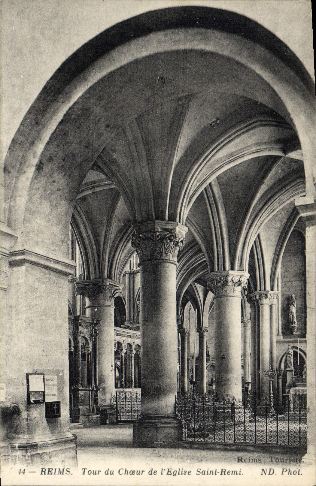 CPA Reims Tour du Choeur de L'Eglise Saint Remi