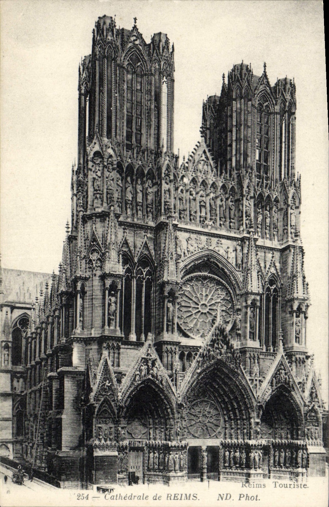 VINTAGE POSTCARD Cathedral of Rheims