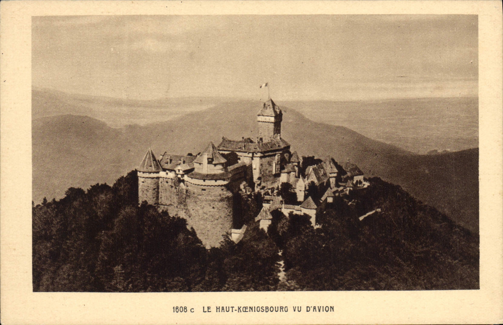 POSTAL alto Koenigsbourg de la VENDIMIA visto del plano