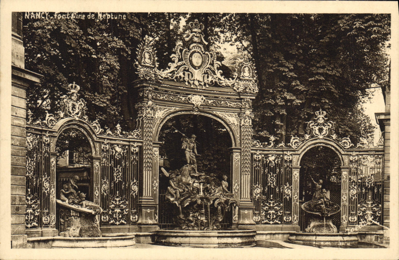 CPA Nancy La Coquette Fontaine De Neptune