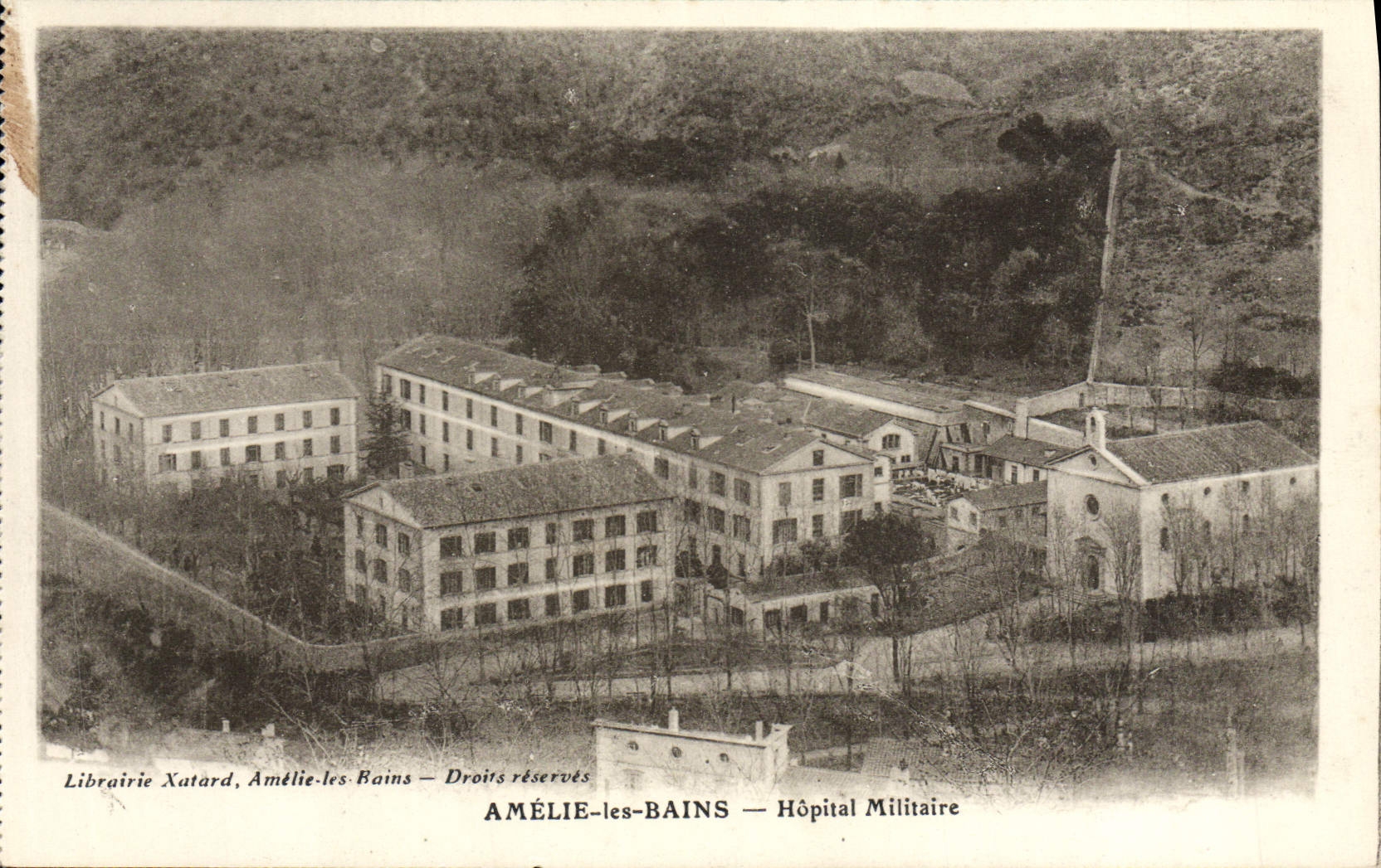 VINTAGE POSTCARD Amelie Les Bains Militaria Military hospital
