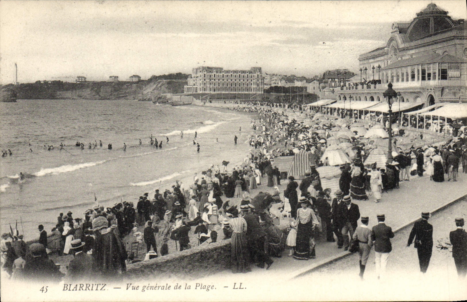 CPA Biarritz Vue Generale De La Plage