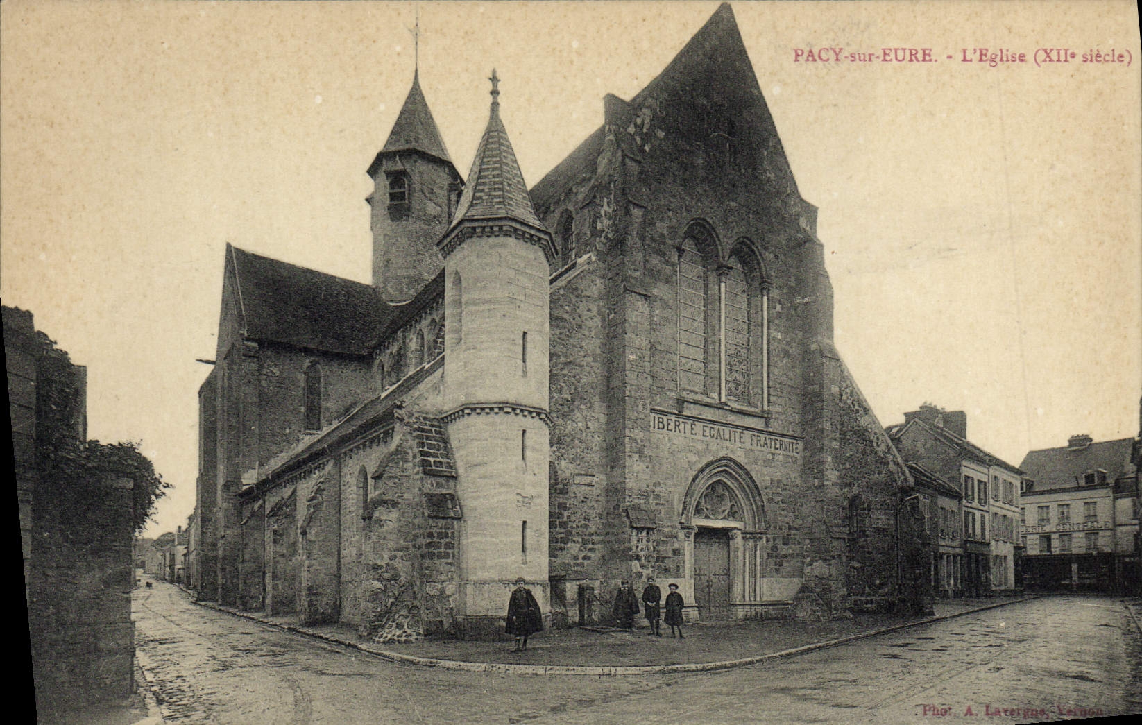VINTAGE POSTCARD Pacy On the Eure the Church