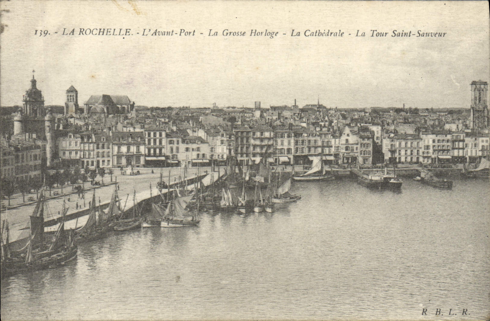 POSTAL La Rochelle de la VENDIMIA antes del puerto el reloj grande los barcos de la catedral