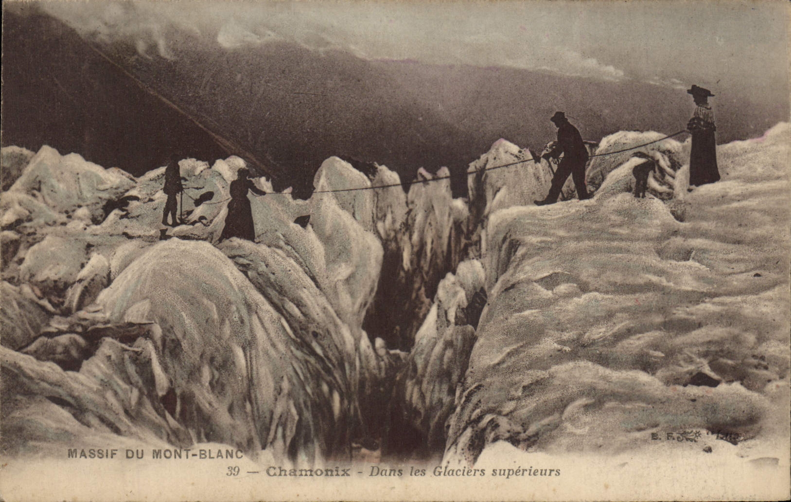 CPA Chamonix Dans Les Glaciers Superieurs Alpinisme