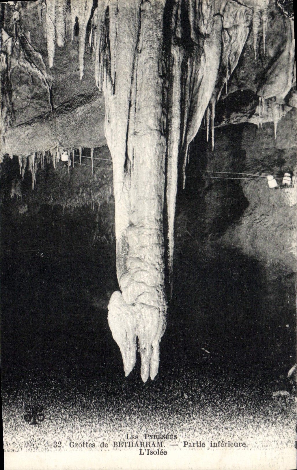 VINTAGE POSTCARD Caves De Betharram Lower part Isolee