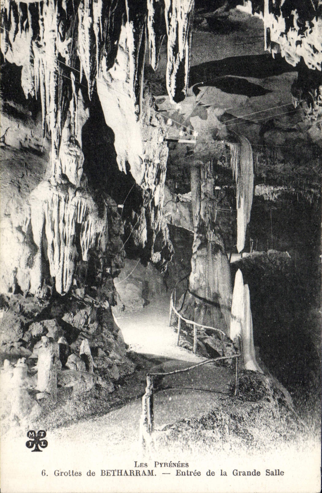 CPA Grottes De Betharram Partie Entree de la grande salle