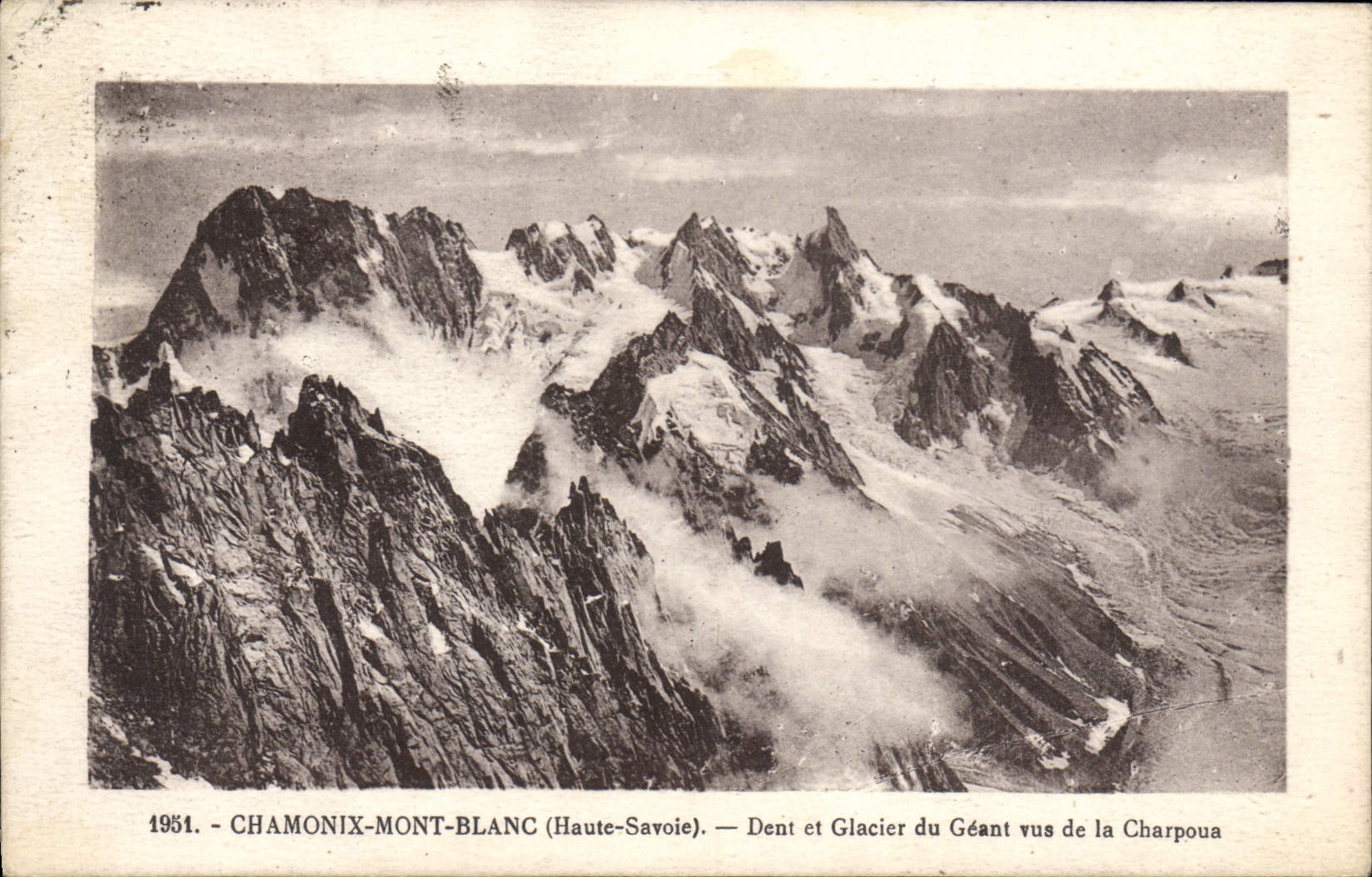 Diente de Chamonix Mont Blanc de la POSTAL de la VENDIMIA y glaciar del gigante visto de Charpoux