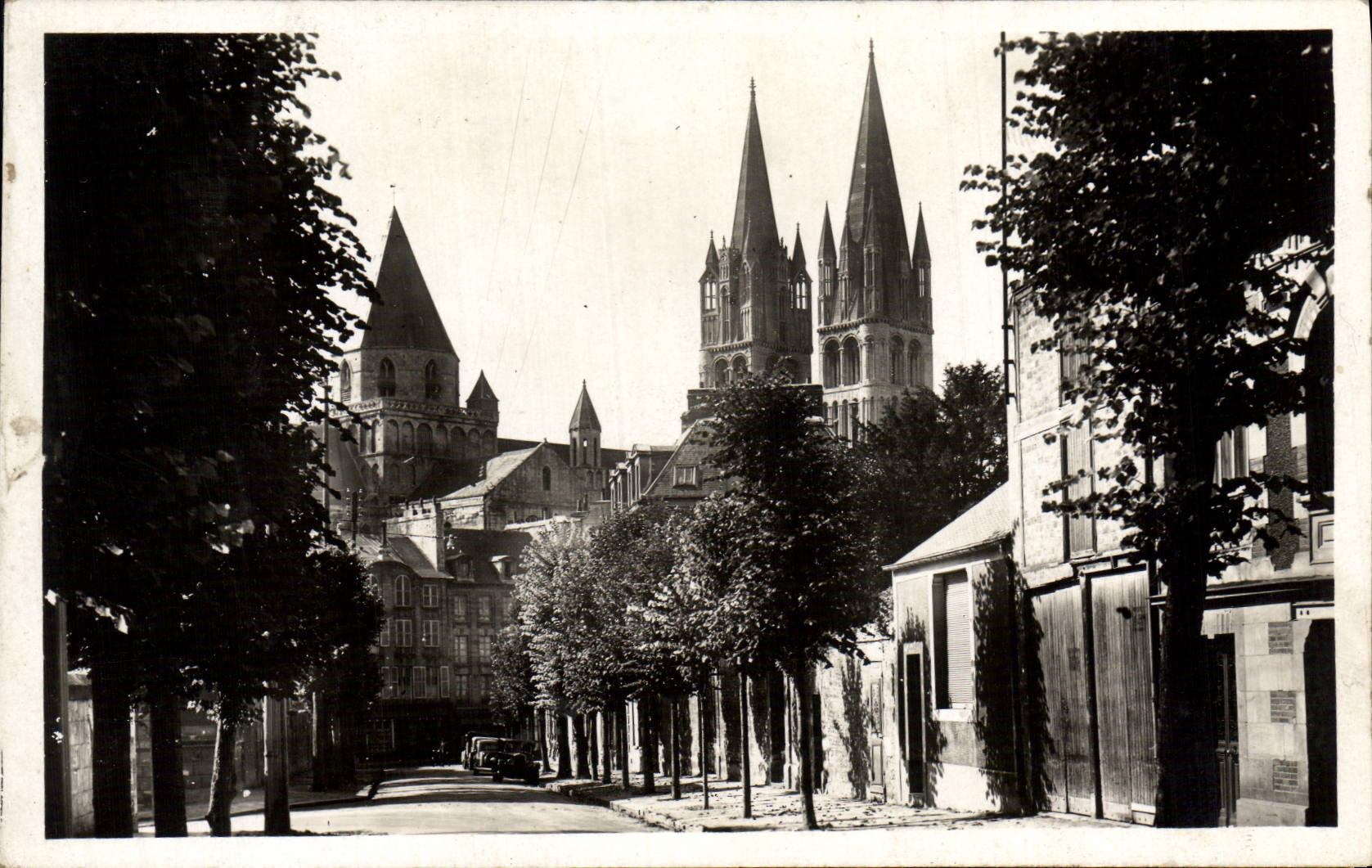 VINTAGE POSTCARD Caen Church St Etienne