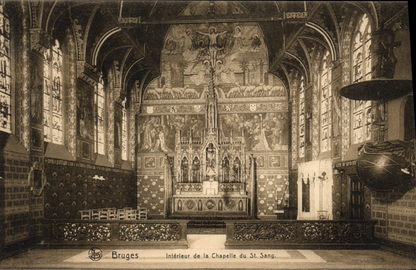 CPA Bruges Interieur de la Chapelle du St Sang