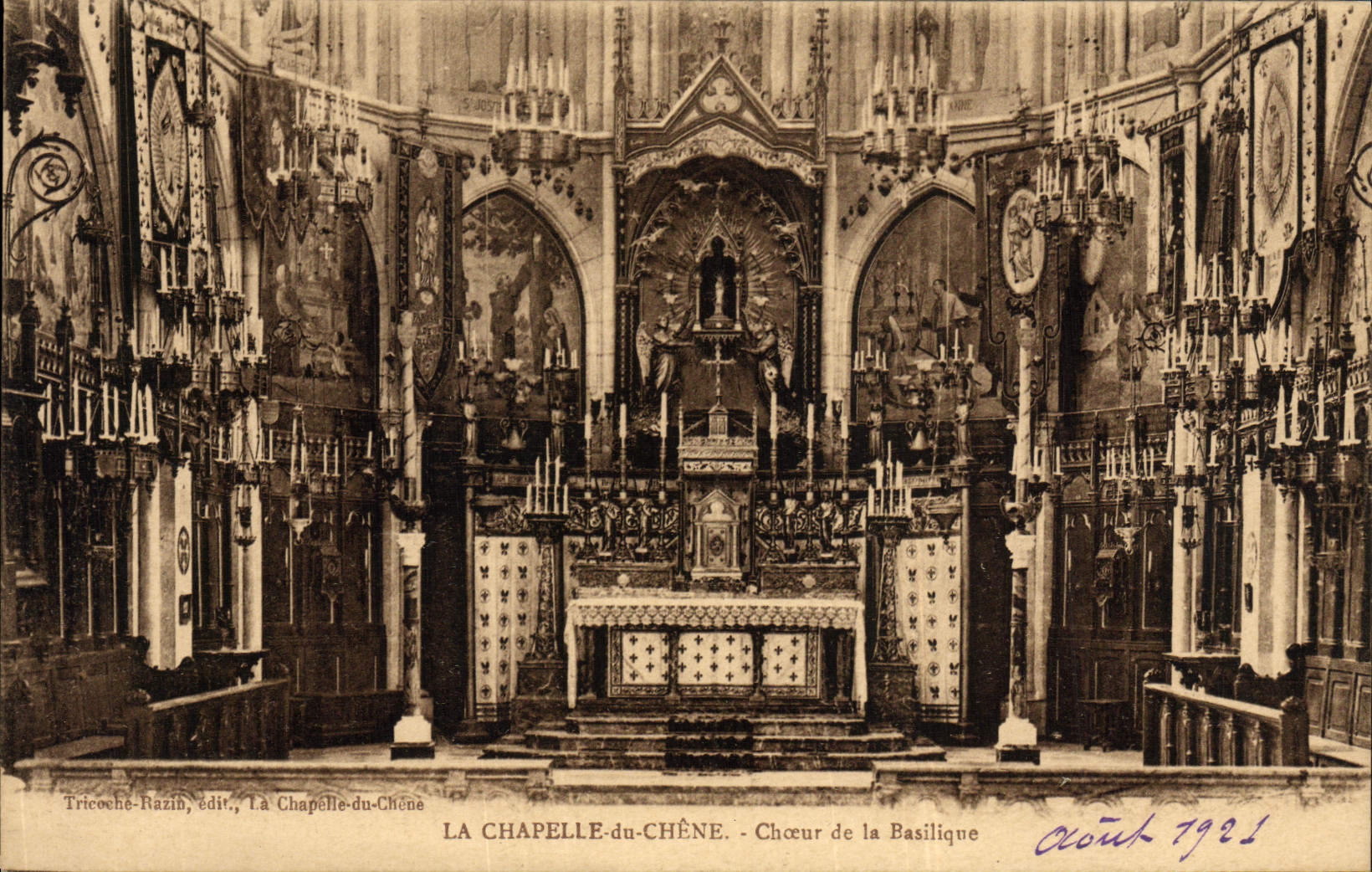 VINTAGE POSTCARD La Chapelle of the Oak Chorus of the Basilica