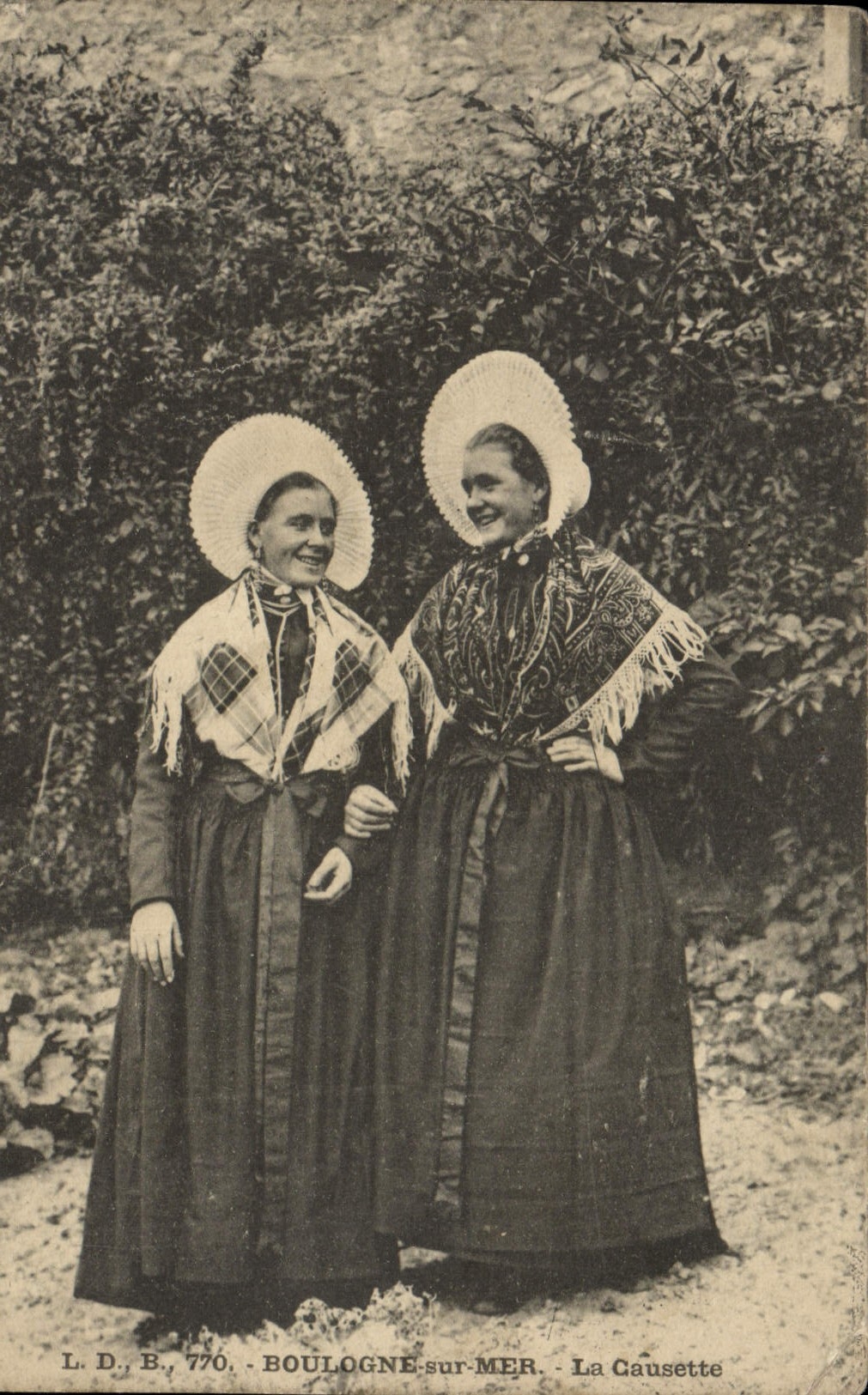 VINTAGE POSTCARD Boulogne on Sea Causette Folklore Women