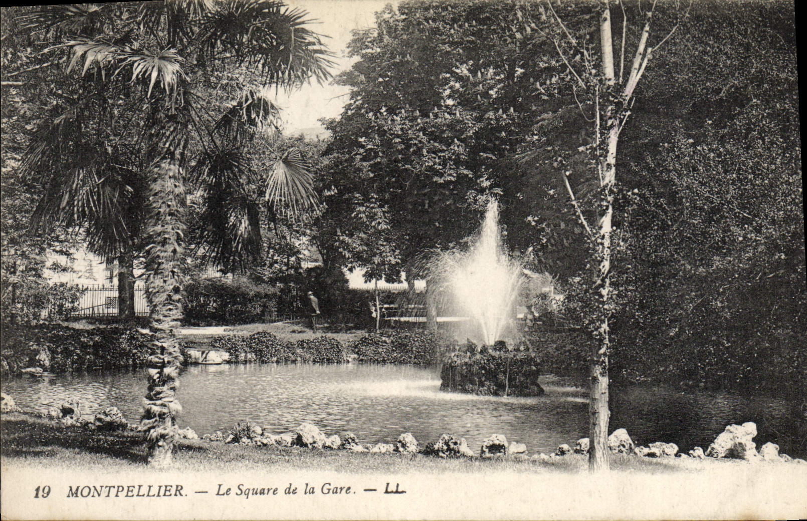 CPA Montpellier Le Square de la Gare