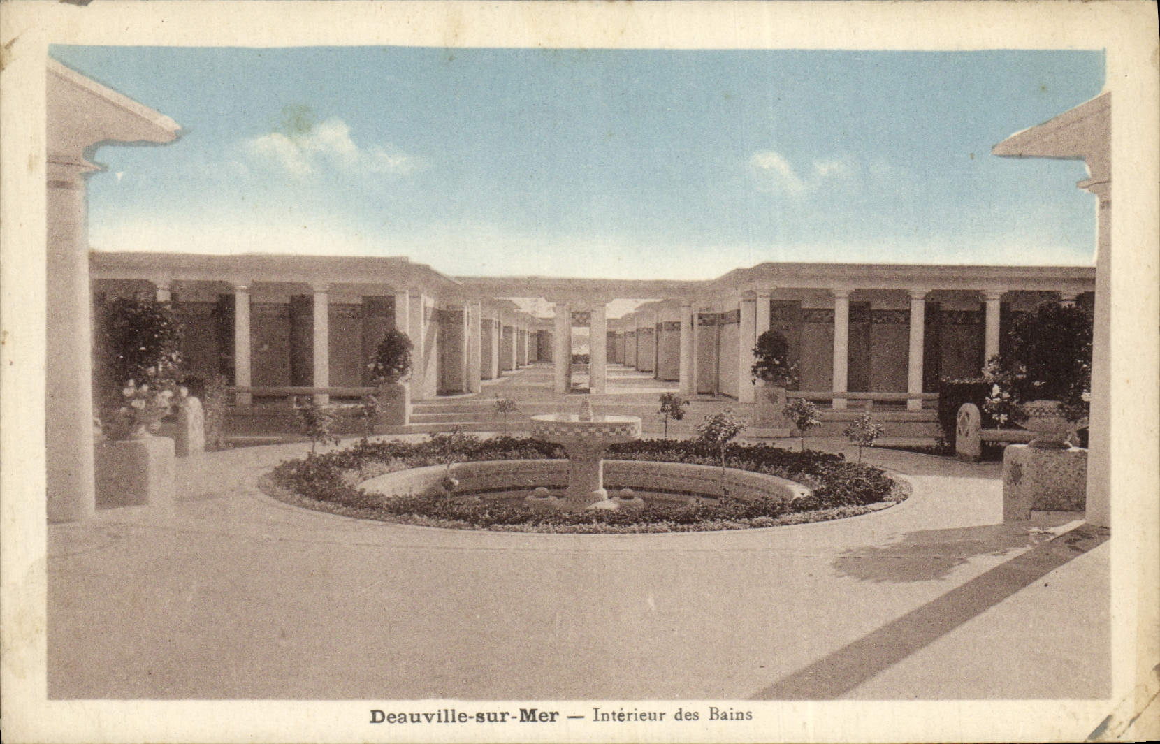 CPA Deauville Sur Mer Interieur des Bains