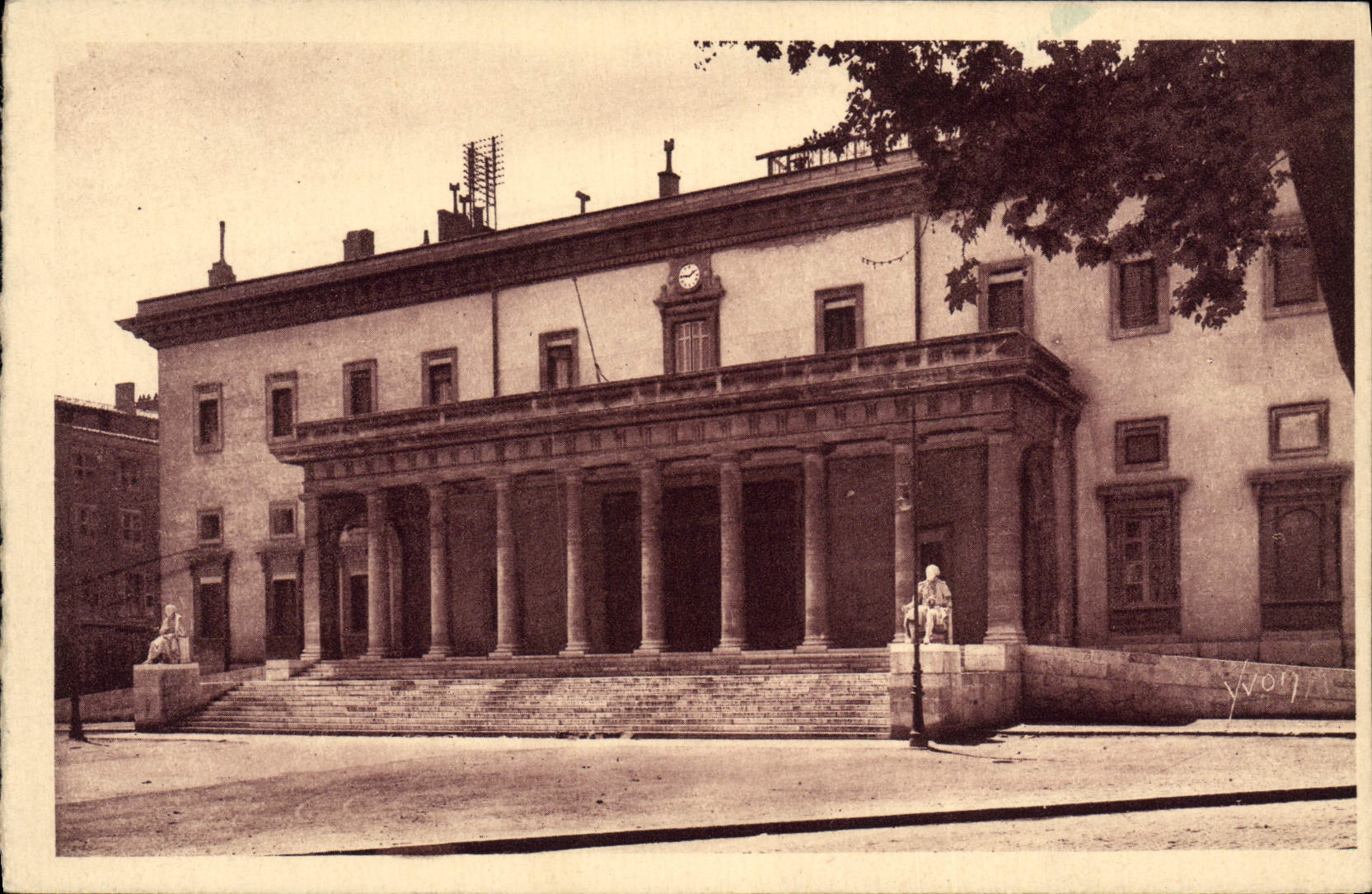 CPA Aix en Provence Le Palais de Justice
