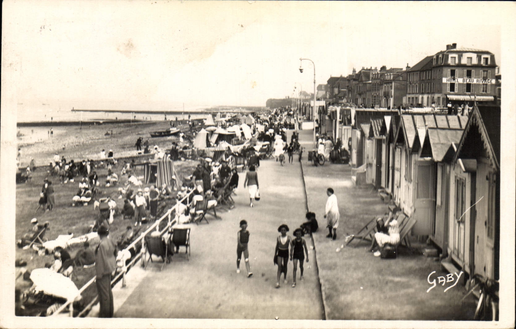 MODERN CARD Luc on Sea the dam and sea