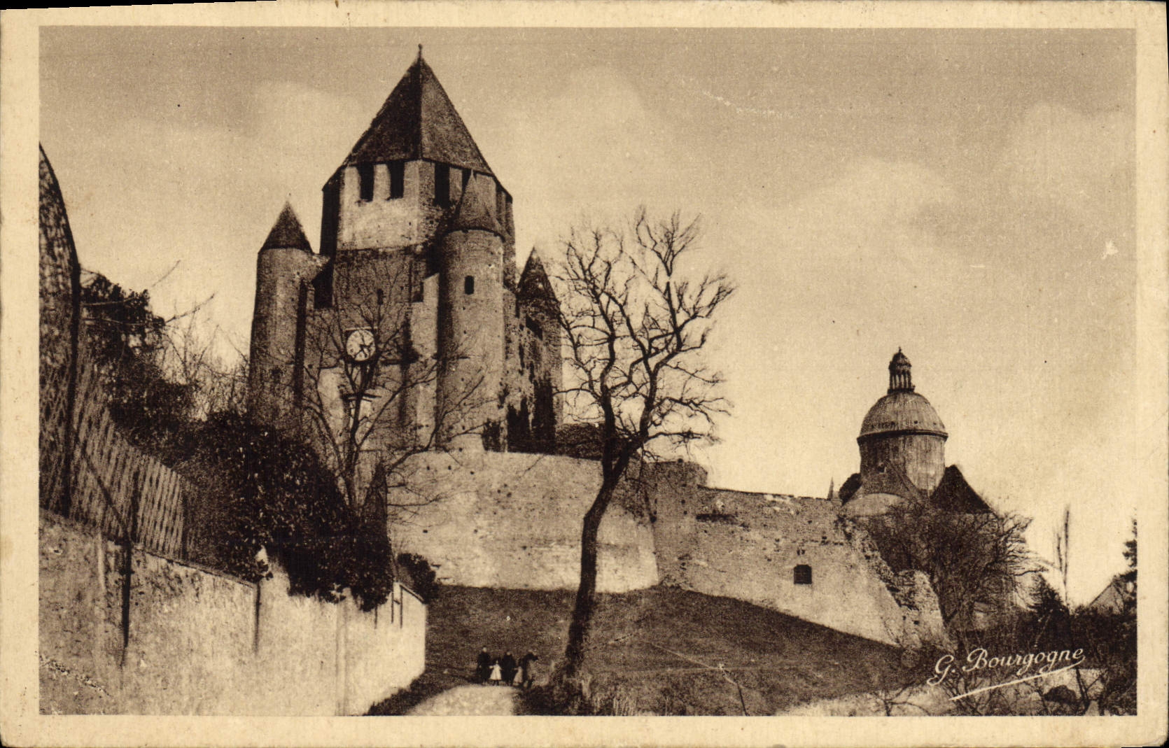 VINTAGE POSTCARD Layered branches Cesar Turn the dome of St Quiriace