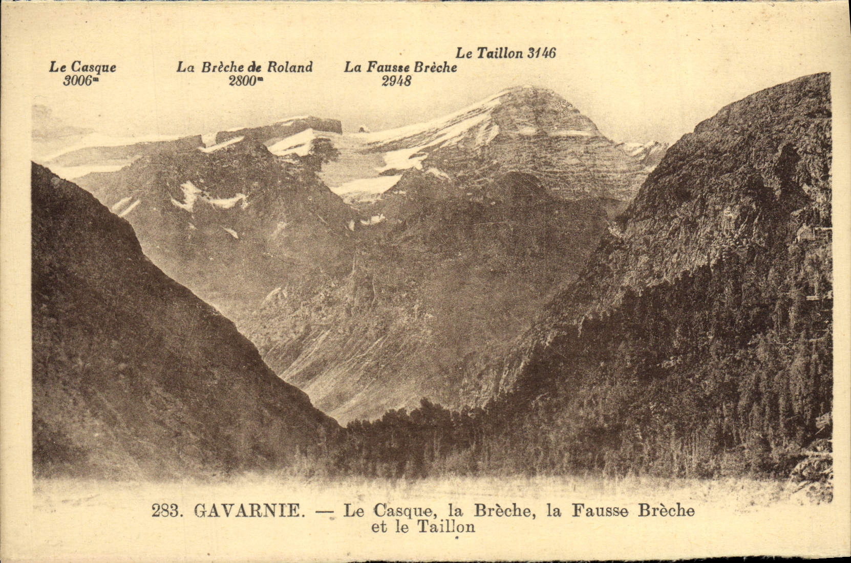 CPA Gavarnie Le Casque la Breche la Fausse Breche et le Taillon