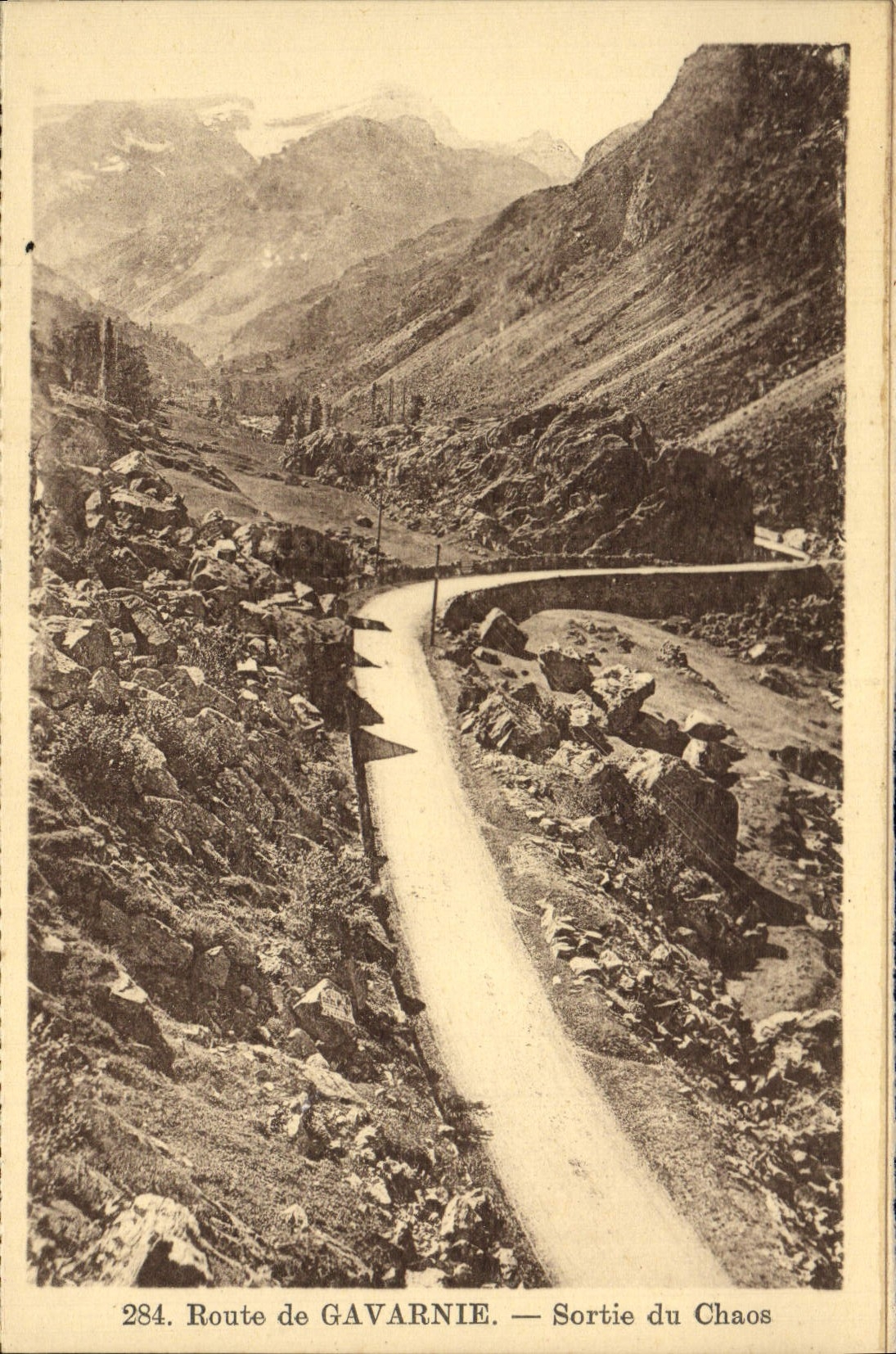 CPA Route de Gavarnie Sortie du Chaos
