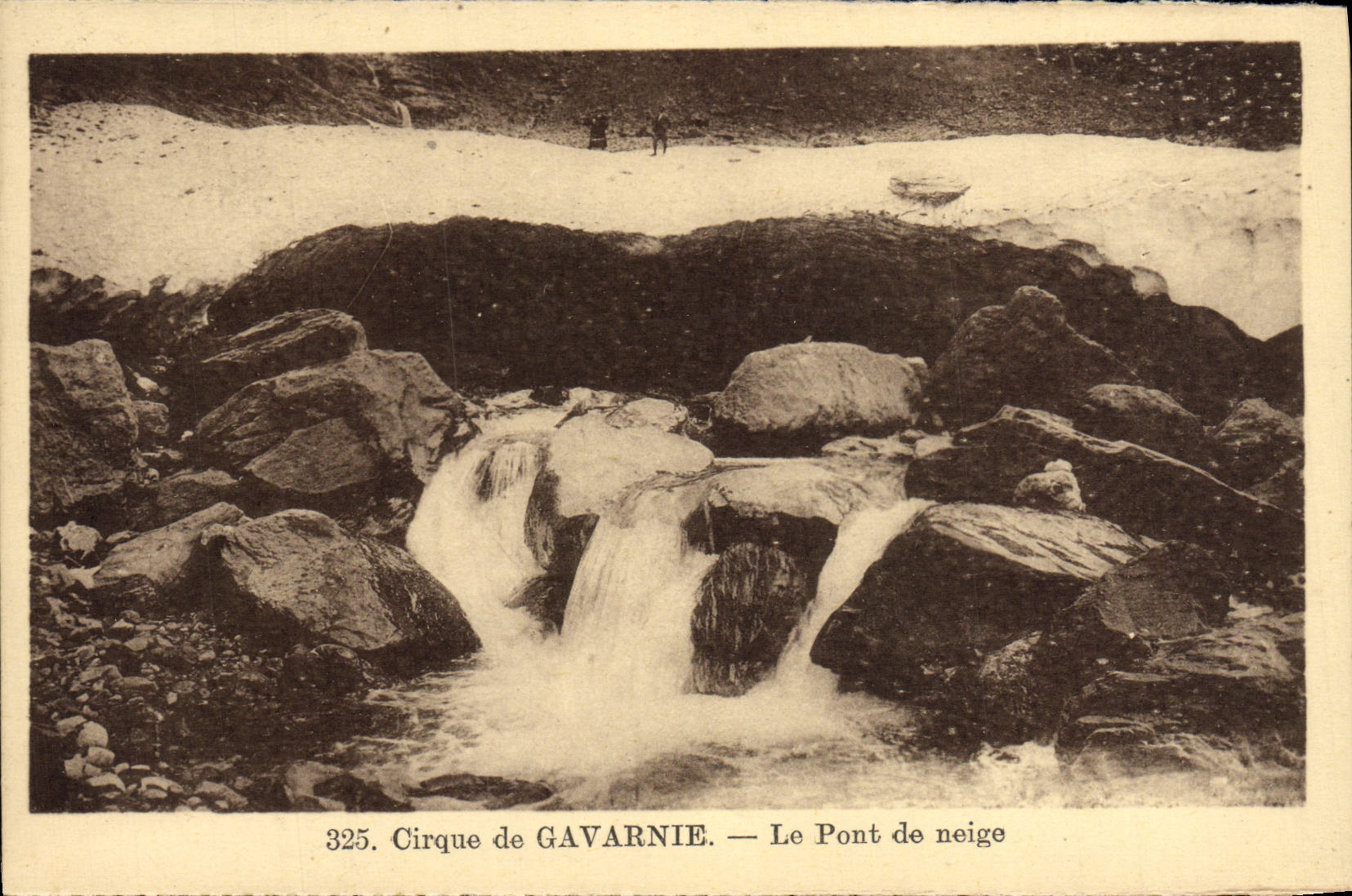 VINTAGE POSTCARD Circus of Gavarnie the Bridge of Snow