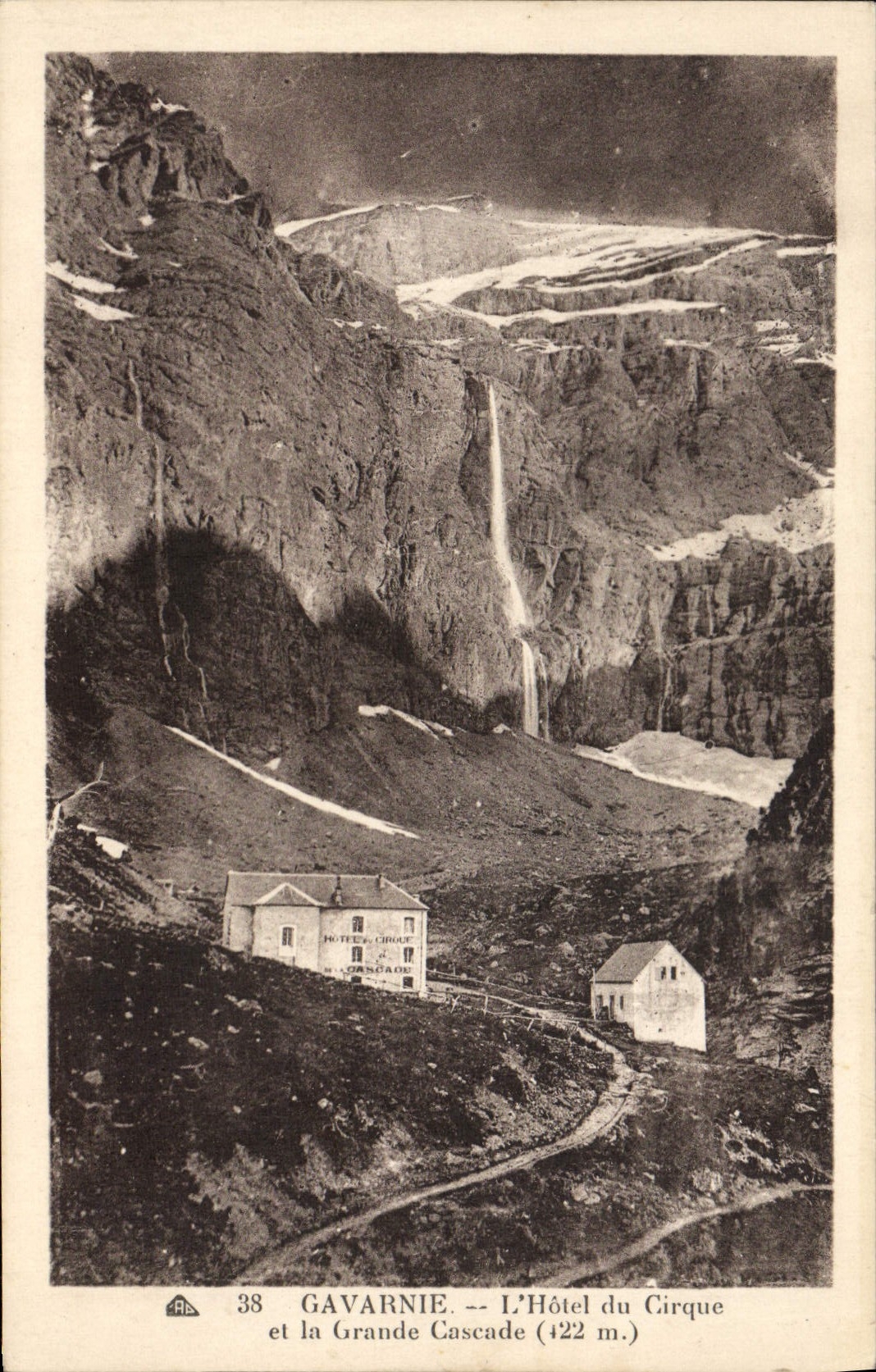 CPA Gavarnie L'Hotel du Cirque et la Grande Cascade