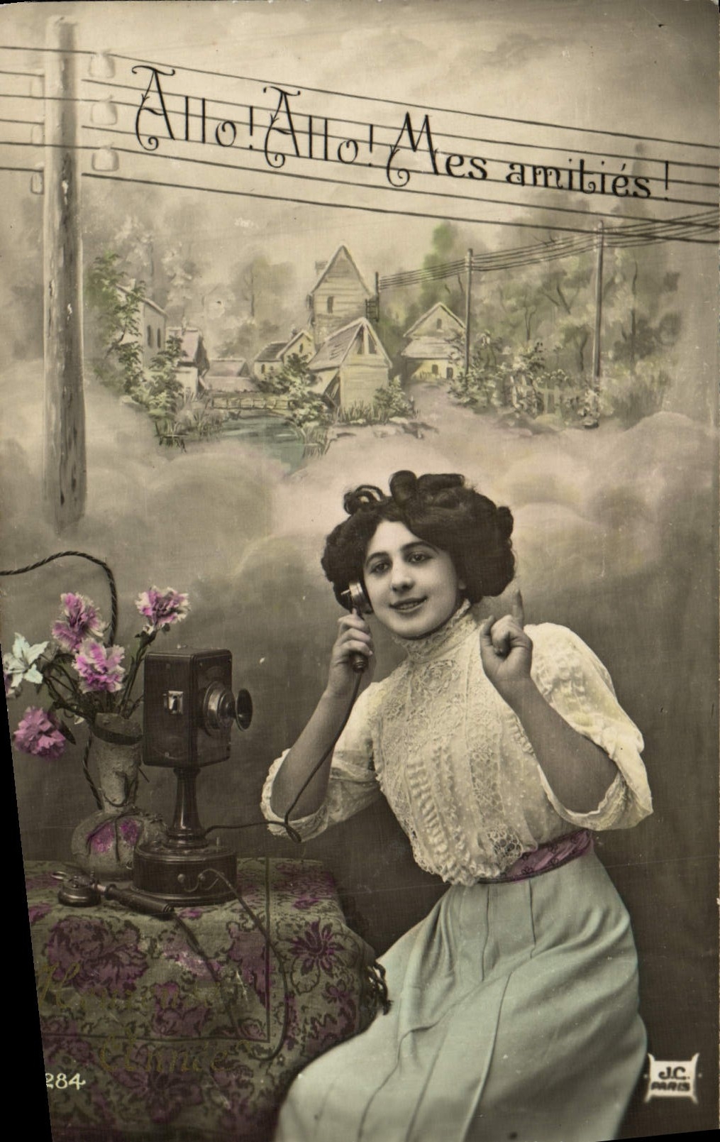 VINTAGE POSTCARD Fantaisie Woman Telephones