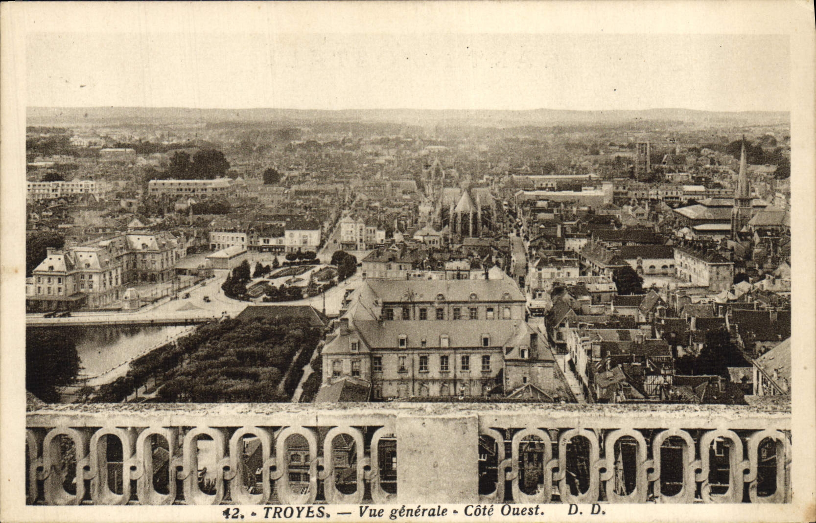 VINTAGE POSTCARD Troyes View West coast